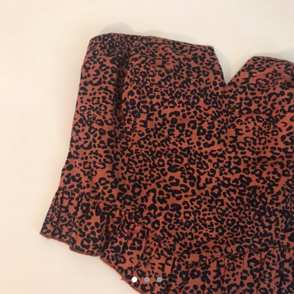 uo leopard bandeau/crop top, never worn, size L.